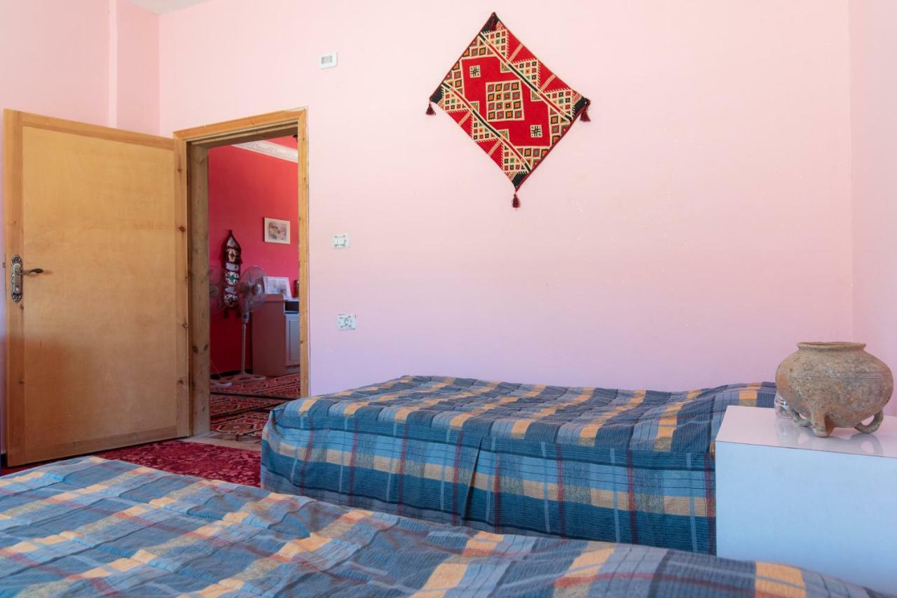 Bed and Breakfast Bedouin Pink Ecohouse Wadi Musa Zewnętrze zdjęcie